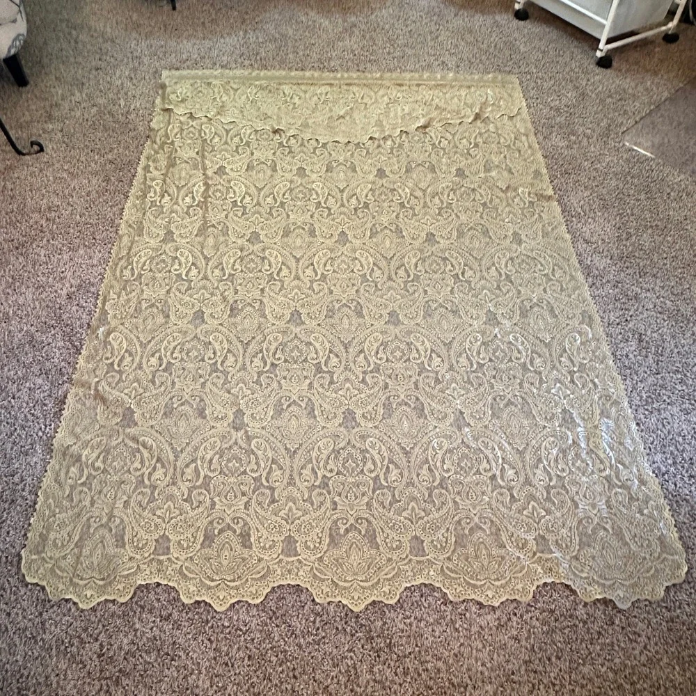 VTG Curtain Gold Lace Paisley Panel with Attached Valance 56x84 Made in Turkey